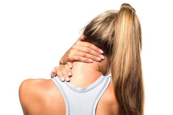 Osteochondrose van de cervicale wervelkolom manifesteert zich als pijn in de nek en schouders